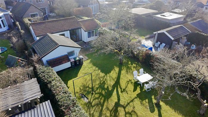 Garten und Außenansicht des Ferienhauses