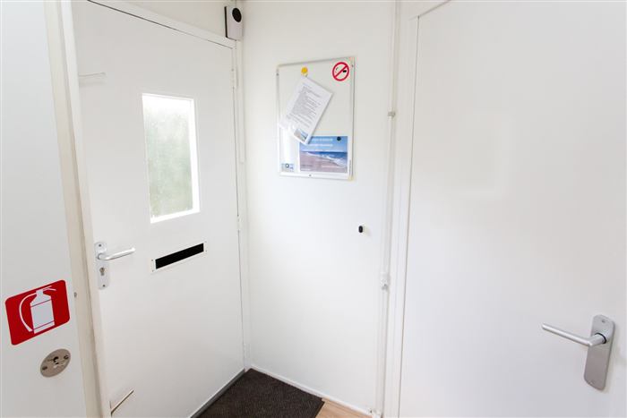 Badezimmer und Eingang