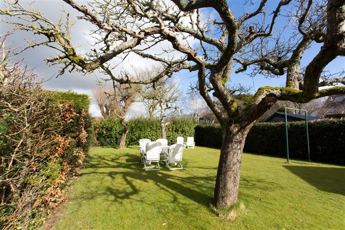 Garten und Außenansicht des Ferienhauses